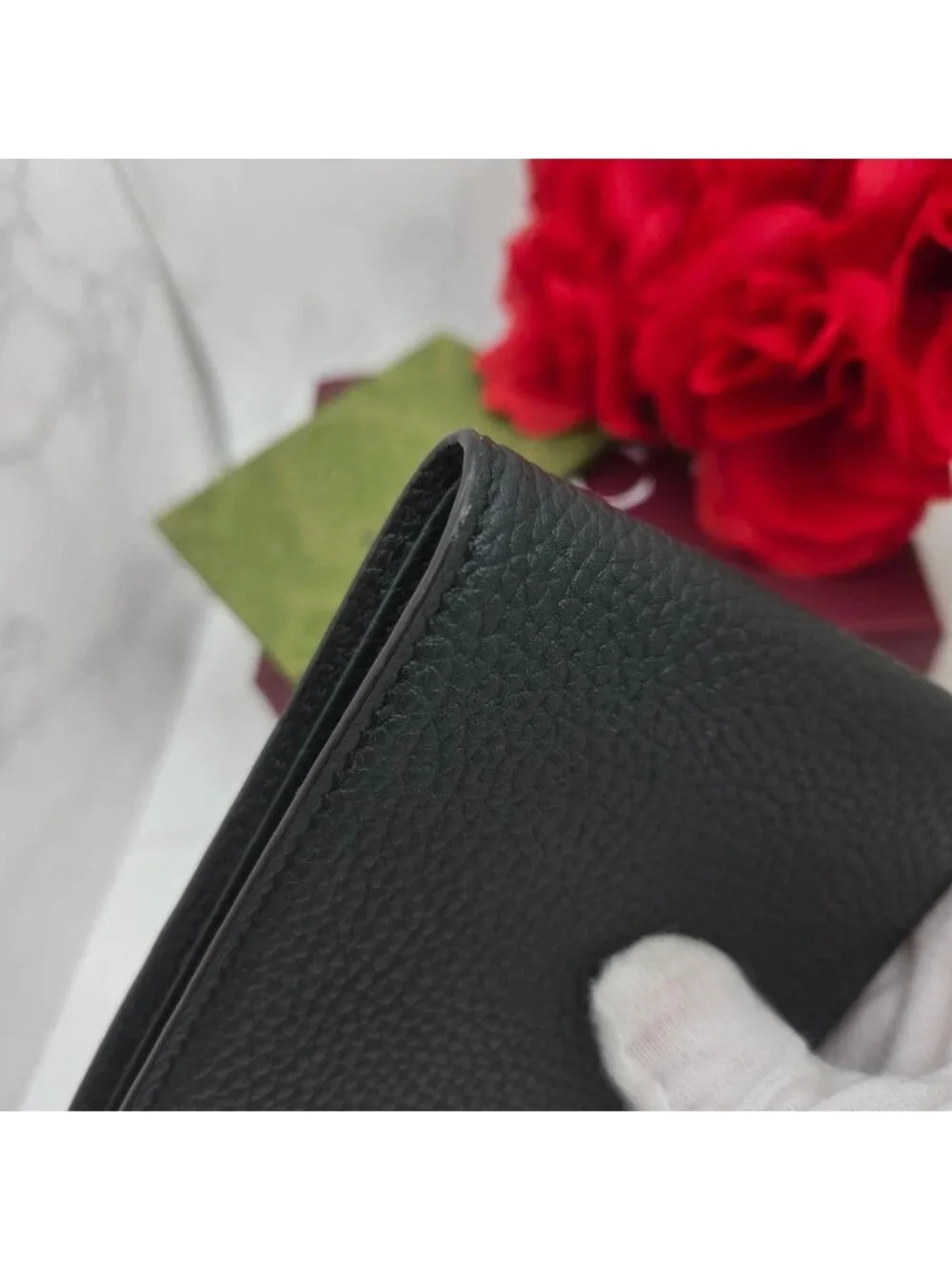 Gucci Logo Bifold Wallet Khaki Green